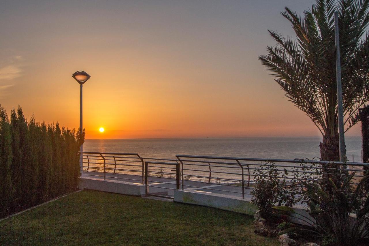 Infinity Luxury Sea View Apartment With Private Garden Arenales del Sol Luaran gambar