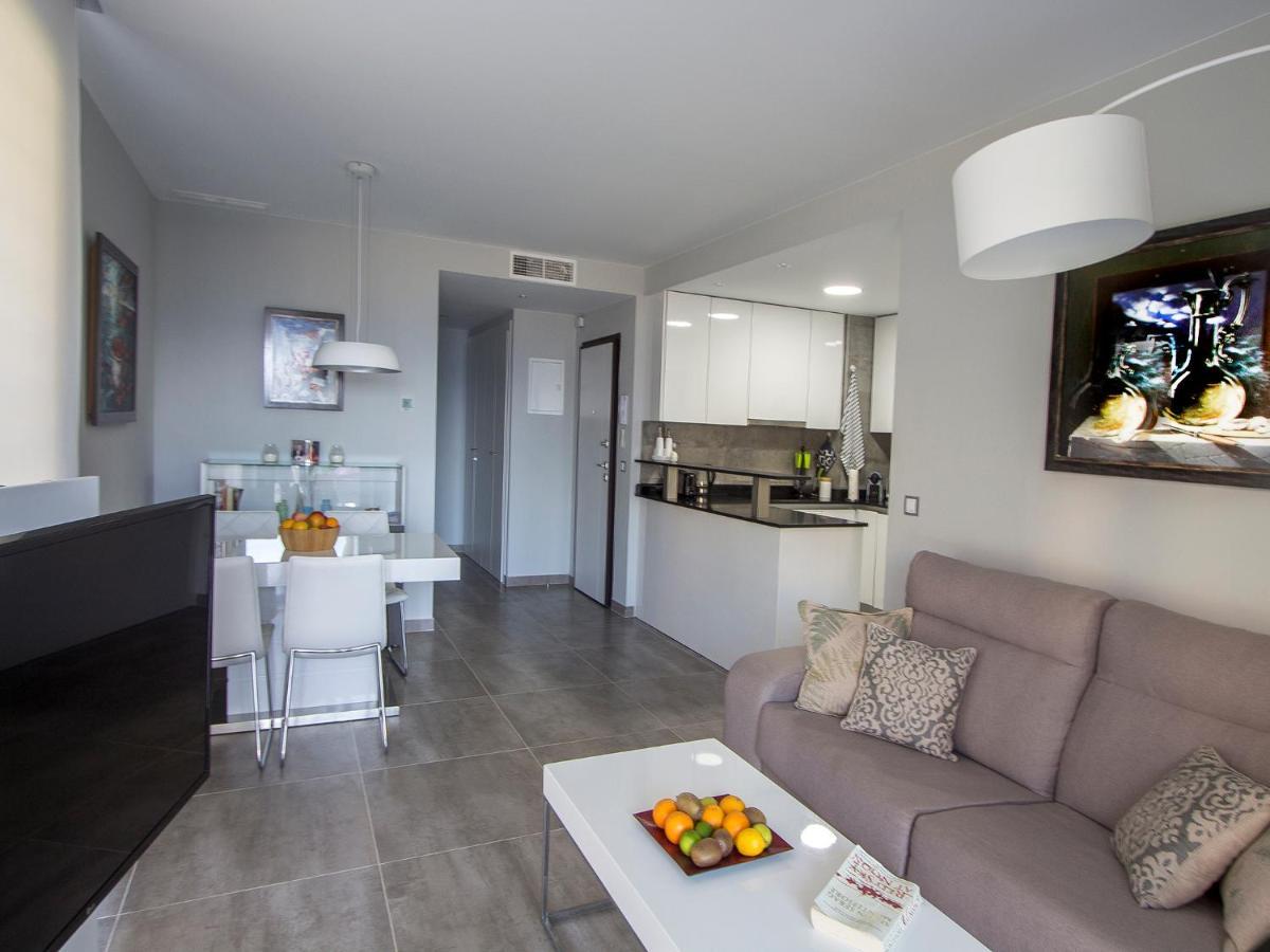Infinity Luxury Sea View Apartment With Private Garden Arenales del Sol Luaran gambar